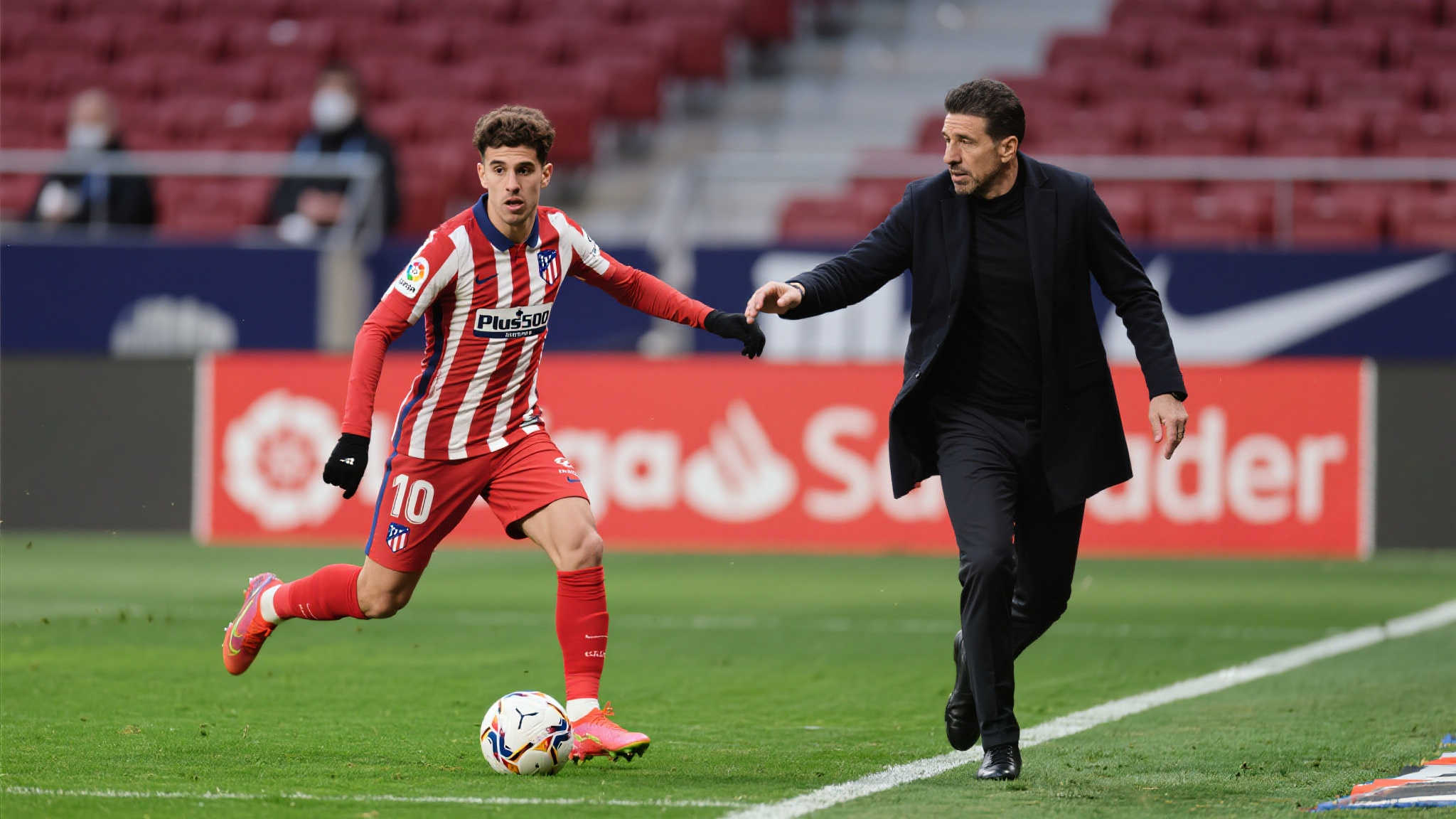 据悉，西蒙尼教练对他十分看重，希望通过引入这样一名